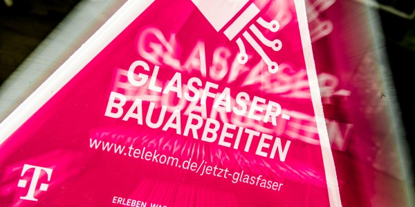 Vertriebsmitarbeiter im Auftrag der Deutschen Telekom unterwegs
