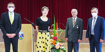 Verleihung der Verdienstmedaille des Verdienstordens der Bundesrepublik Deutschland für Hans Müller  